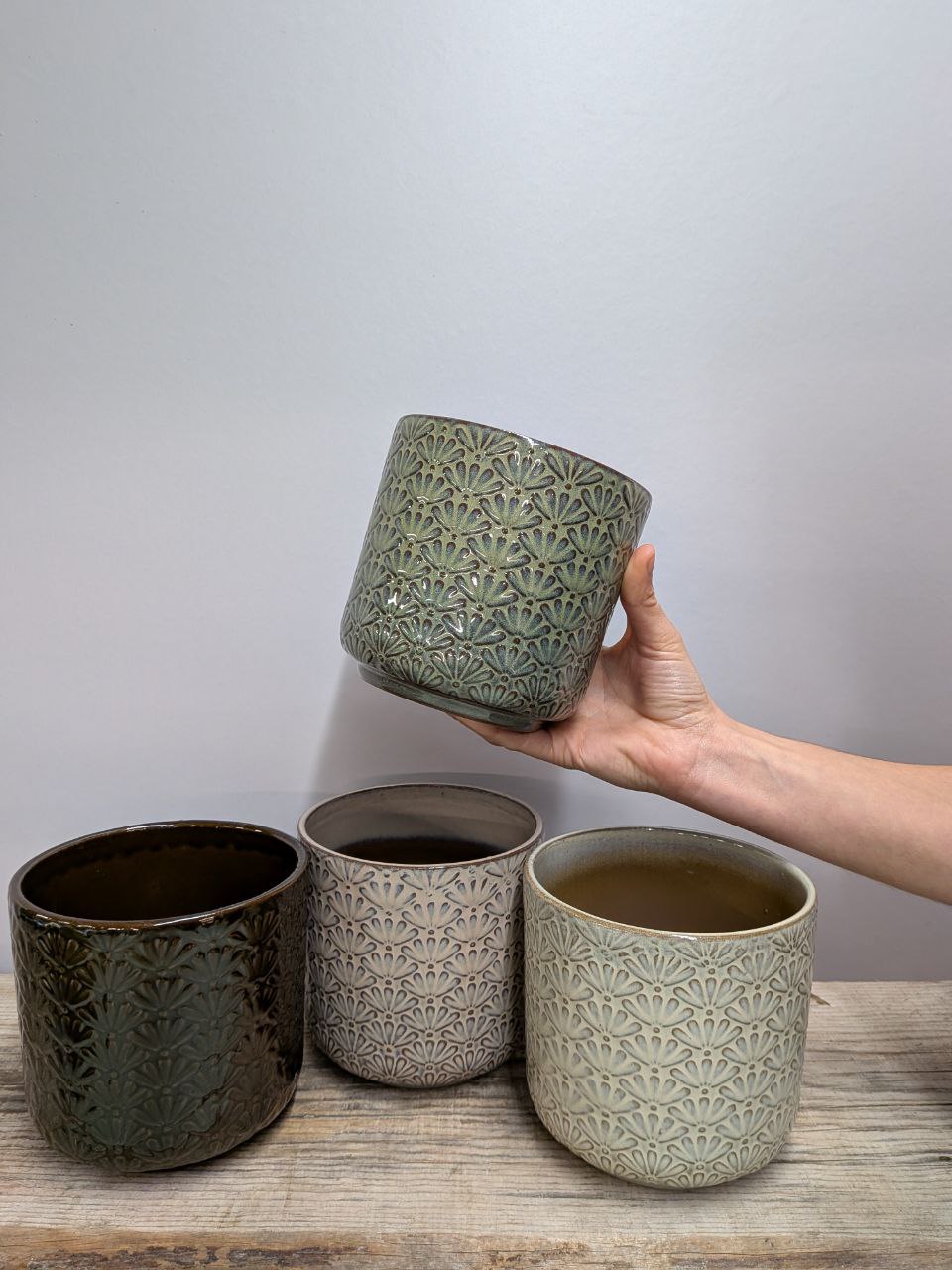 Portavaso in Ceramica con Motivo a Ventagli 12 cm