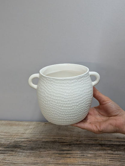 Portavaso in Ceramica con Manici e Motivo a Intreccio 9 cm
